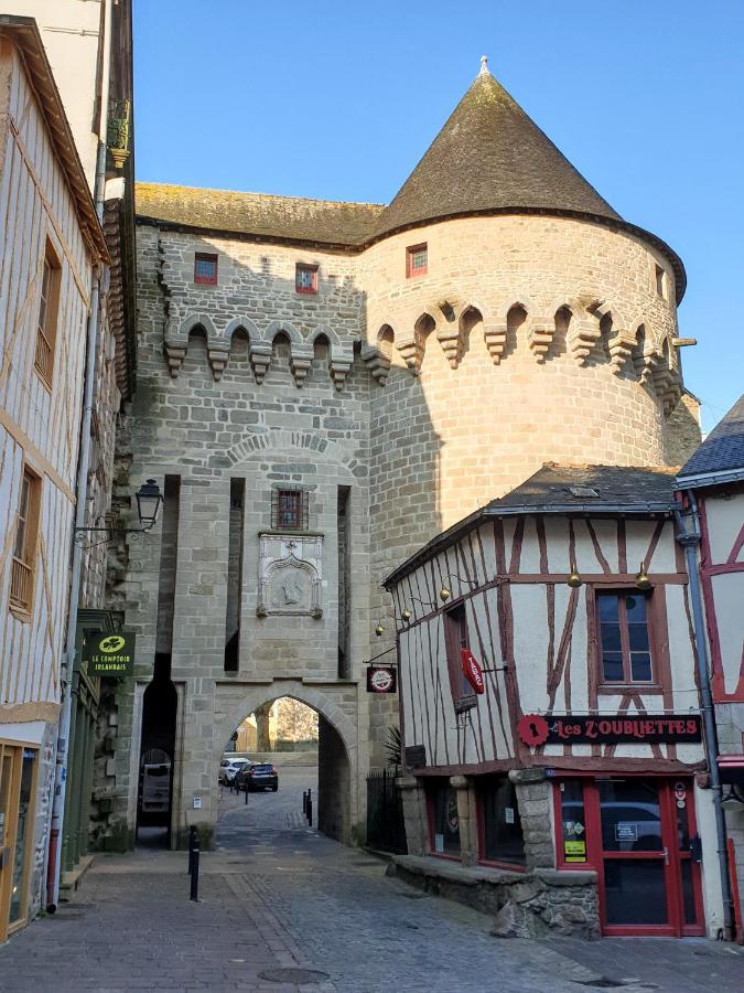 Les Suites Du Colonel Vannes Kültér fotó