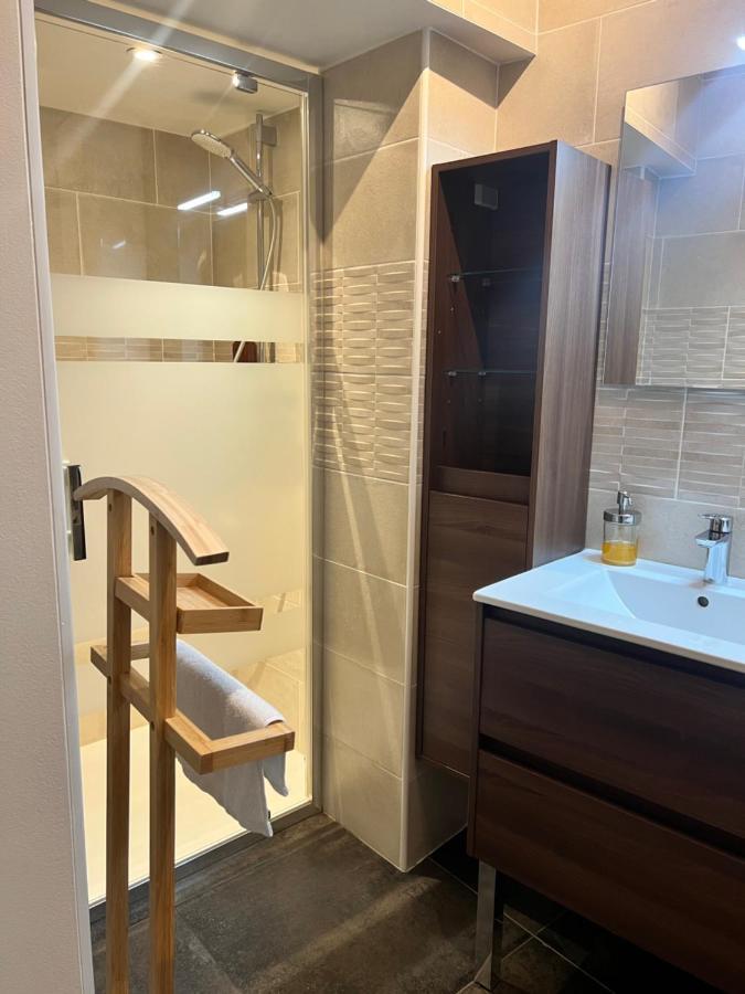 Les Suites Du Colonel Vannes Kültér fotó